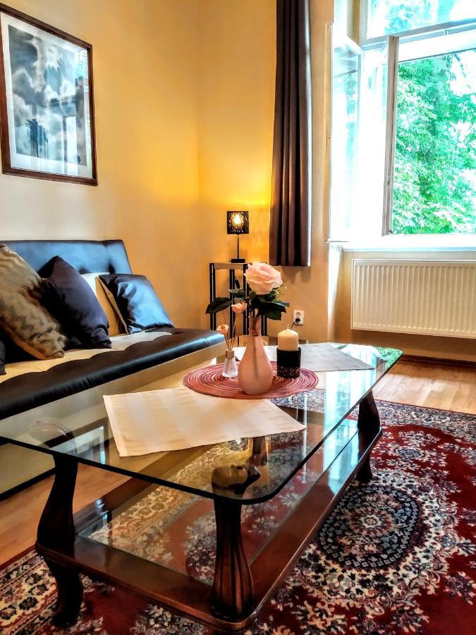 Apartment Sense Of Zizkov Prague Extérieur photo